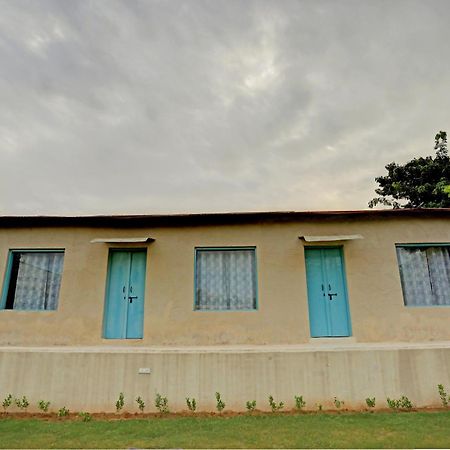 Hotel O The Mud House Bhundsi Exterior photo